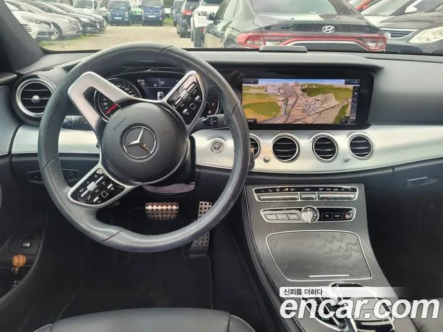Mercedes-Benz E-Class 2020 — фото 8
