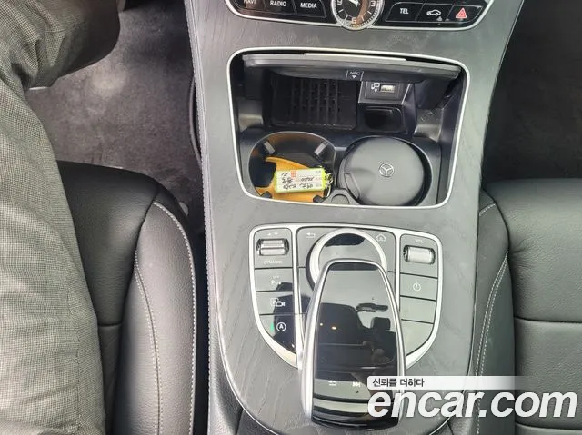 Mercedes-Benz E-Class 2020 — фото 12