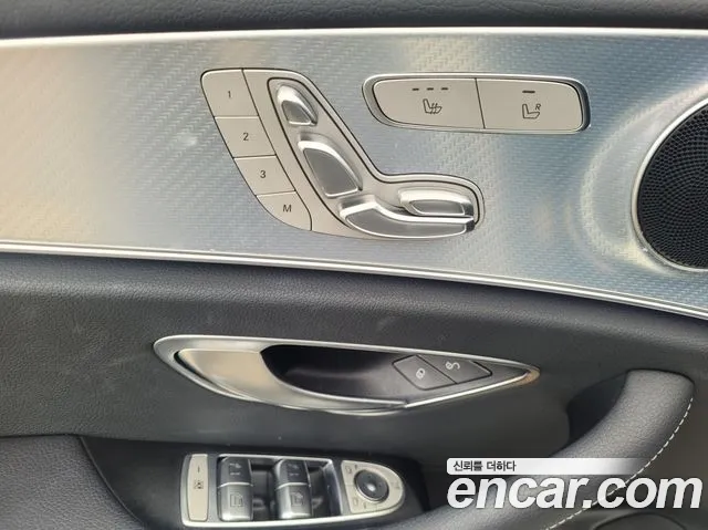 Mercedes-Benz E-Class 2020 — фото 14