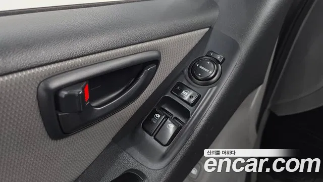 Hyundai Starex 2011 — фото 18