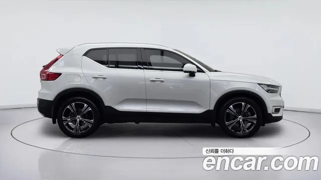 Volvo XC40 2020 — фото 3