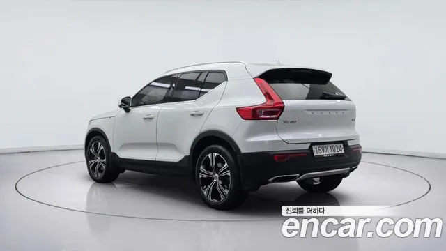 Volvo XC40 2020 — фото 4