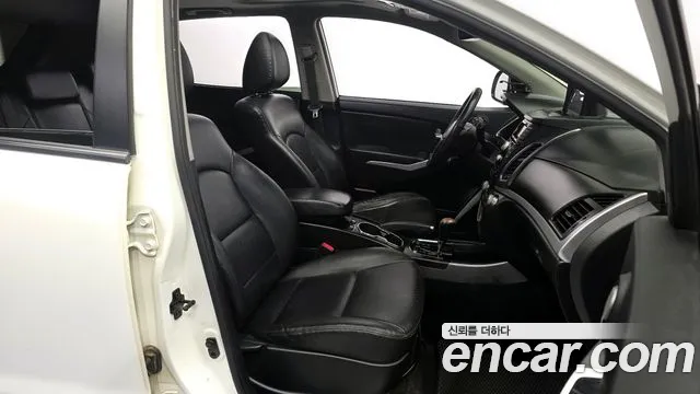 KG_Mobility_Ssangyong KORANDO 2015 — фото 11