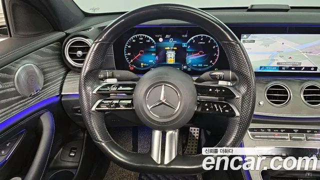 Mercedes-Benz E-Class 2021 — фото 13