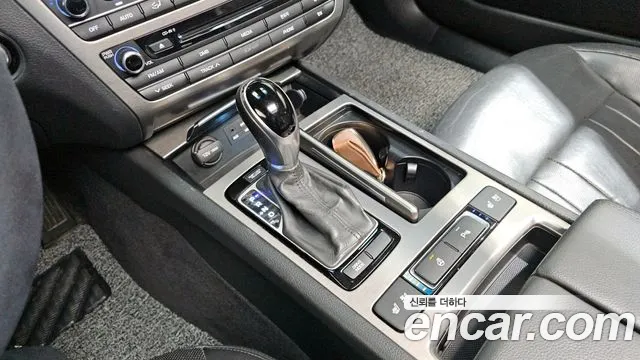 Hyundai Genesis 2015 — фото 9