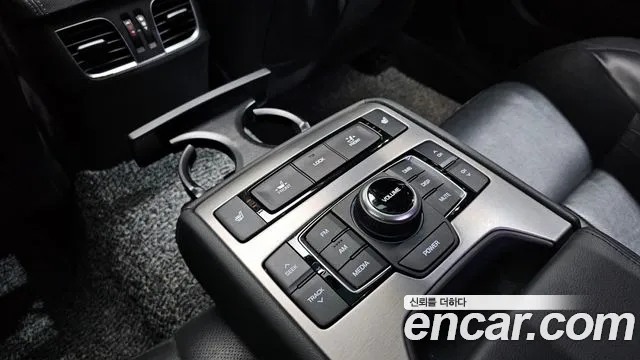 Hyundai Genesis 2015 — фото 18