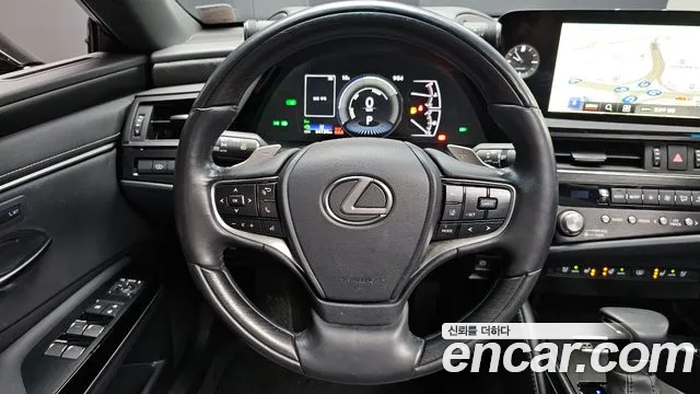 Lexus ES 2023 — фото 13