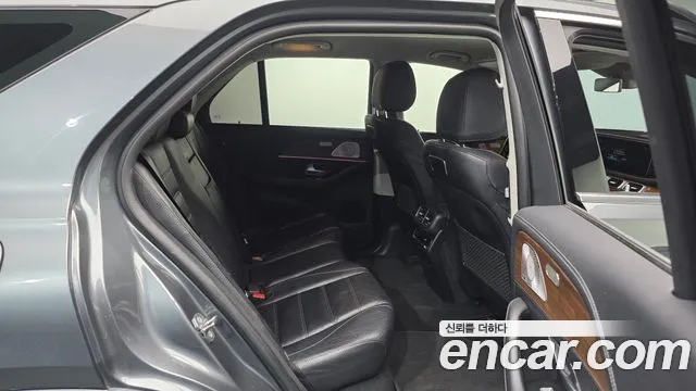 Mercedes-Benz GLE-Class 2019 — фото 12