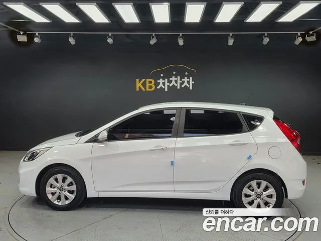 Hyundai Accent 2017 — фото 20