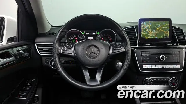 Mercedes-Benz GLE-Class 2016 — фото 12