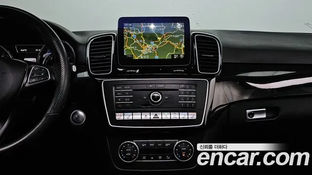 Mercedes-Benz GLE-Class 2016 — фото 13