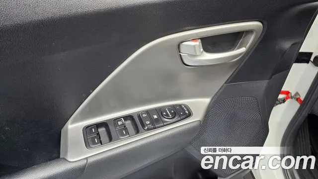 Kia Niro 2023 — фото 17