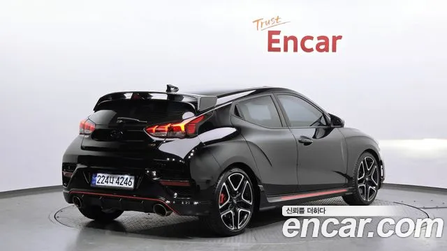 Hyundai Veloster 2021 — фото 2