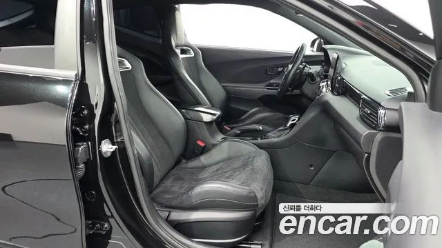 Hyundai Veloster 2021 — фото 10