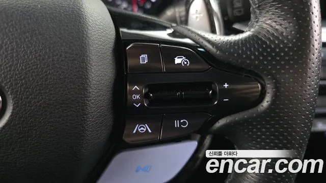 Hyundai Veloster 2021 — фото 18