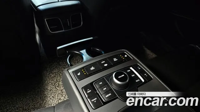 Hyundai Genesis 2016 — фото 17