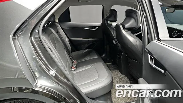 Kia Niro 2022 — фото 12