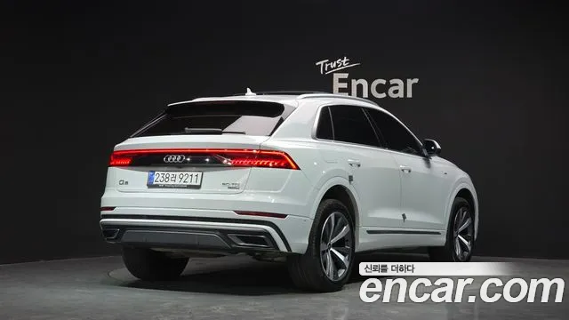 Audi Q8 2022 — фото 2