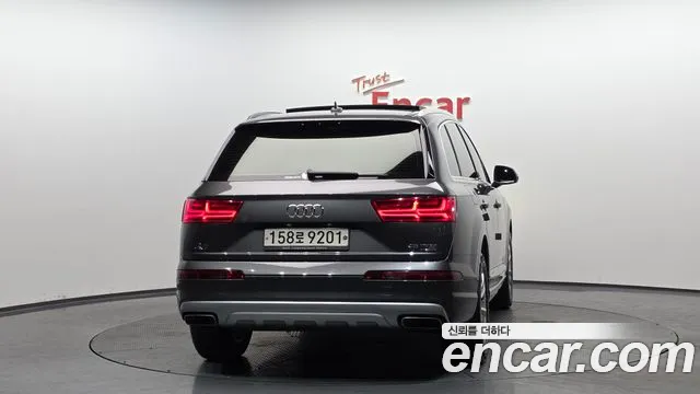 Audi Q7 2019 — фото 3