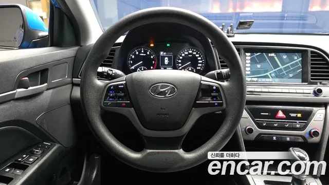 Hyundai AVANTE 2018 — фото 13