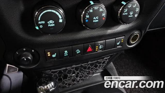 Jeep Wrangler 2017 — фото 19