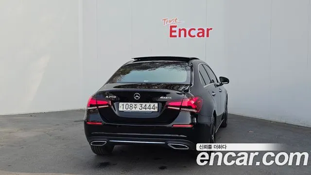 Mercedes-Benz A-Class 2020 — фото 4