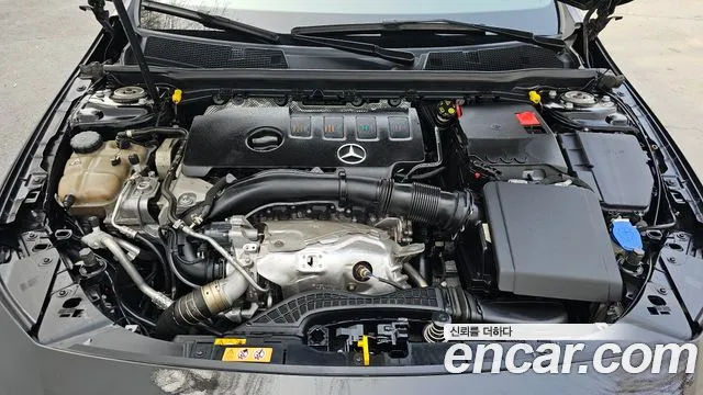 Mercedes-Benz A-Class 2020 — фото 6