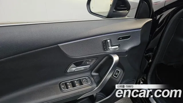 Mercedes-Benz A-Class 2020 — фото 13