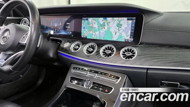 Mercedes-Benz E-Class 2017 — фото 14
