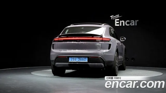 Porsche Macan 2025 — фото 4