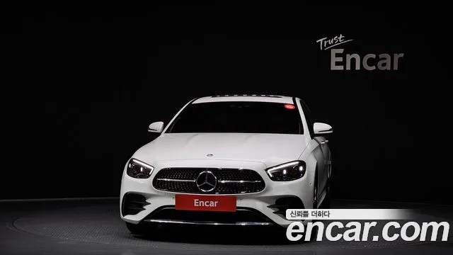 Mercedes-Benz E-Class 2023 — фото 3