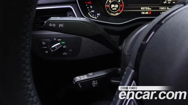 Audi A4 2018 — фото 18