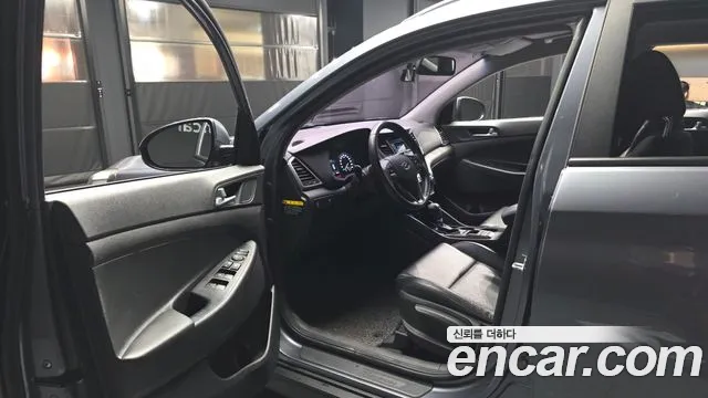 Hyundai Tucson 2017 — фото 10