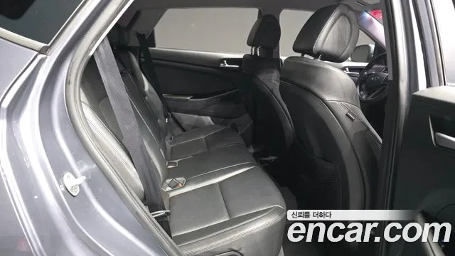 Hyundai Tucson 2017 — фото 12