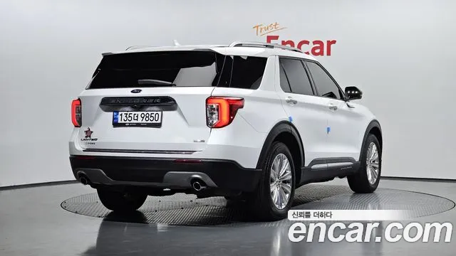 Ford Explorer 2020 — фото 2