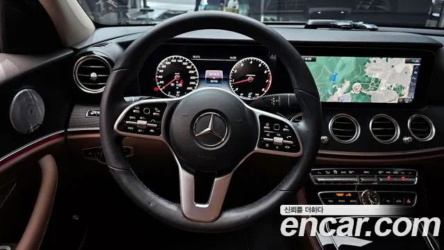 Mercedes-Benz E-Class 2020 — фото 13