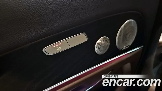 Mercedes-Benz E-Class 2020 — фото 17