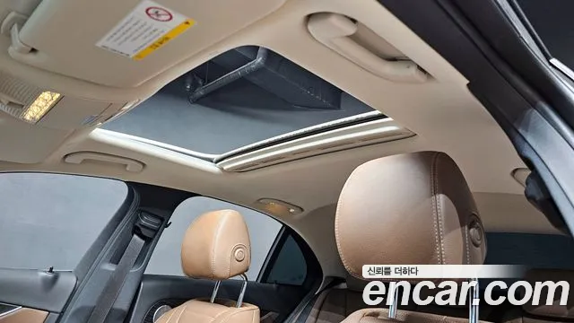 Mercedes-Benz E-Class 2020 — фото 18