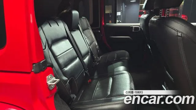Jeep Wrangler 2018 — фото 13
