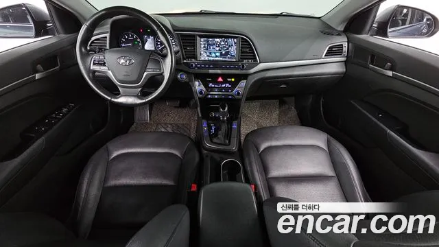 Hyundai AVANTE 2018 — фото 7