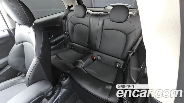 Mini Cooper 2021 — фото 11
