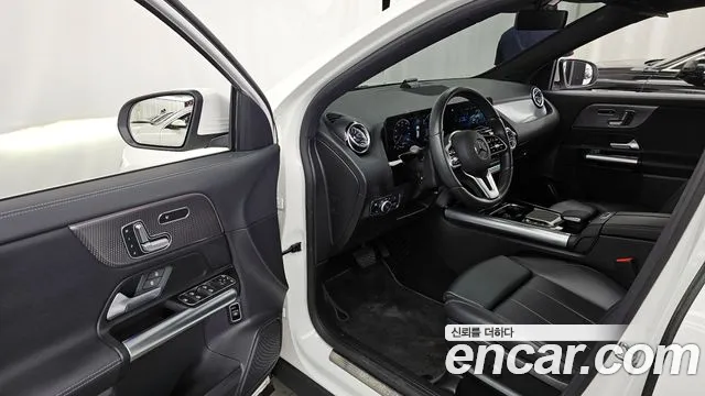 Mercedes-Benz GLA-Class 2021 — фото 10