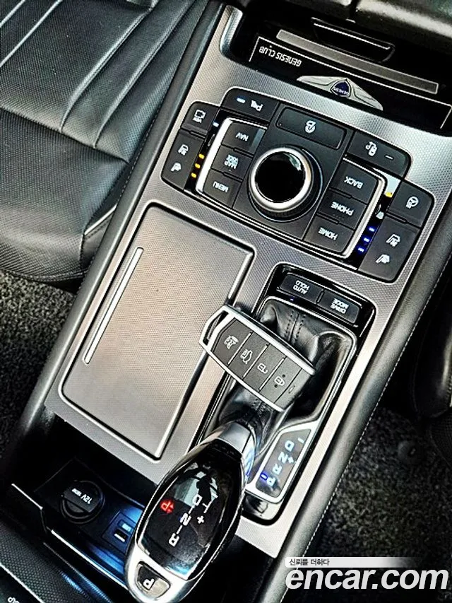 Hyundai Genesis 2015 — фото 11