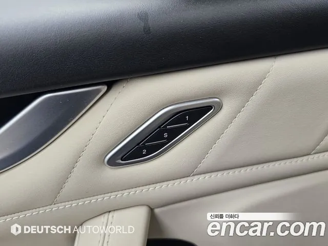 Maserati Levante 2019 — фото 16