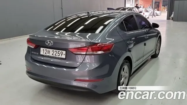 Hyundai AVANTE 2018 — фото 2