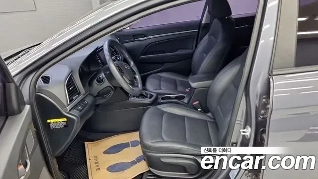 Hyundai AVANTE 2018 — фото 7