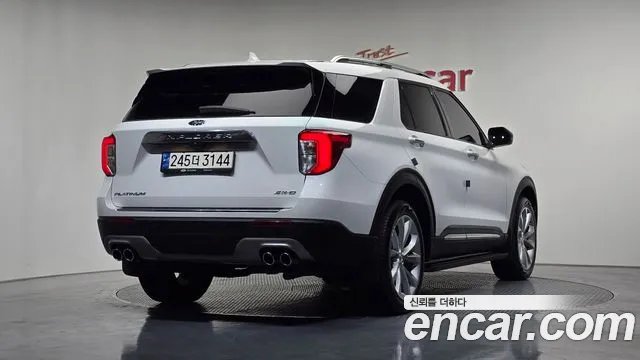 Ford Explorer 2023 — фото 2