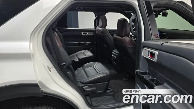 Ford Explorer 2023 — фото 12