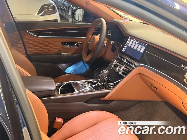 Bentley Flying Spur 2021 — фото 13