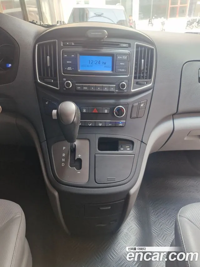 Hyundai Starex 2021 — фото 9